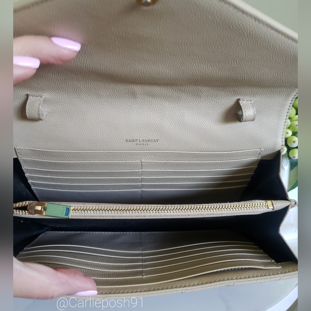 *SOLD* Authentic Pre-owned Saint Laurent Cassandre Grain De Poudre Envelope Bag - Picture 6 of 16